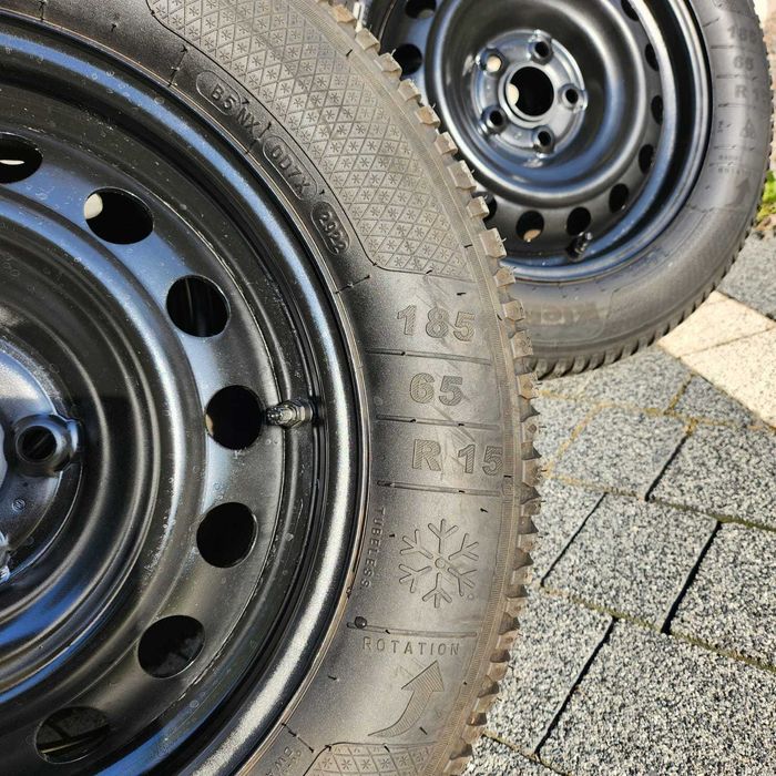 Koła zimowe 15 Toyota Yaris (2022) - felgi stalowe + opony