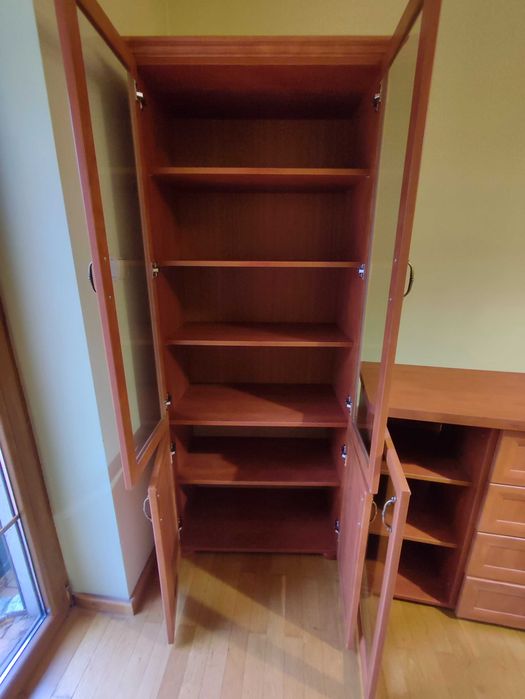 Zestaw mebli biurowych