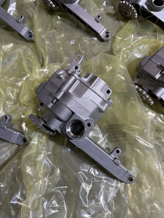 Масло насос масляний OM642 3.0 Sprinter W906 W907 спрінтер 319 519