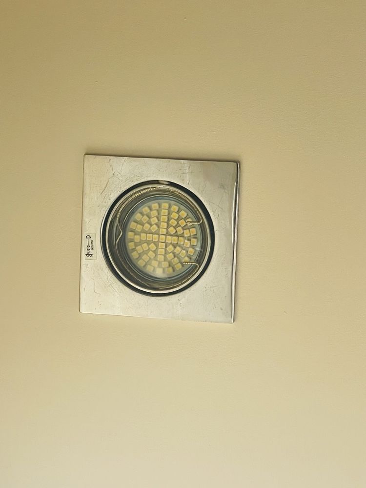 Oprawki halogenowe chrom połysk 8x8 cm