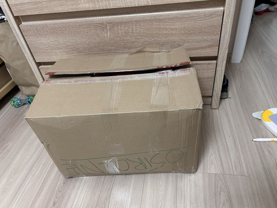 Oddam karton ciuszków chłopięcych 98 104 kurtka spodnie