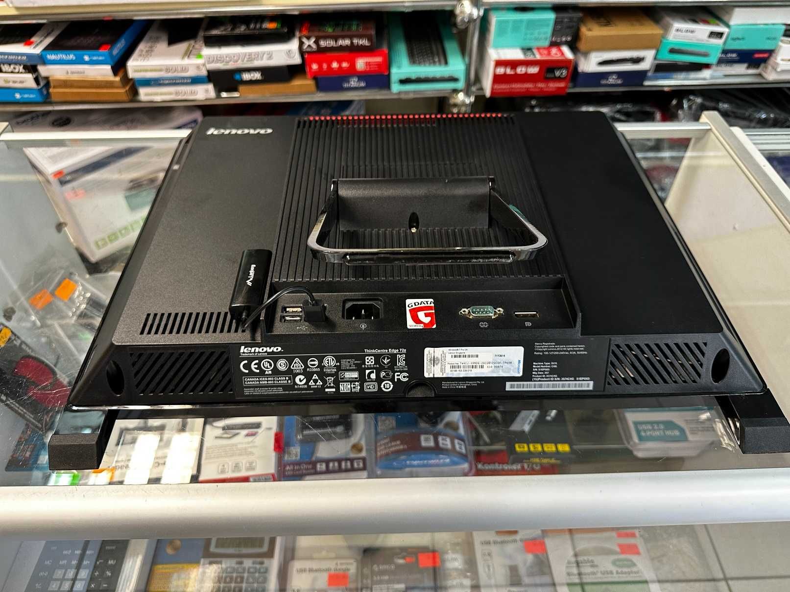 Komputer AIO LENOVO THINKCENTRE EDGE 72z 20" Core i5 8GB 256SSD Win10P