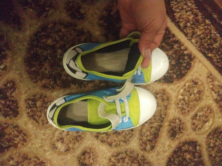 Взуття дитяче тапки тапочки обувь детская в садок пінетки