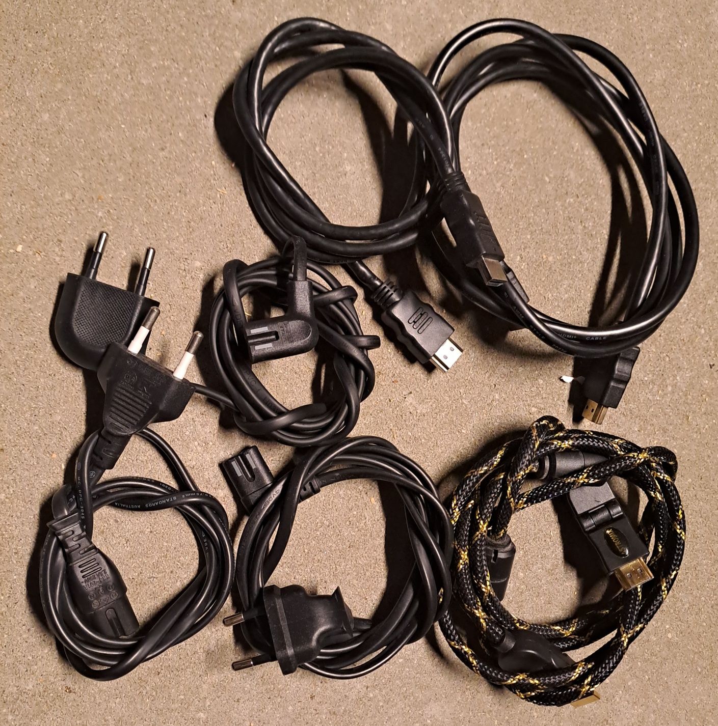 Kabel Kable HDMI 1,5mb Pozłacane Koncowki Regulowane Zasilajacy