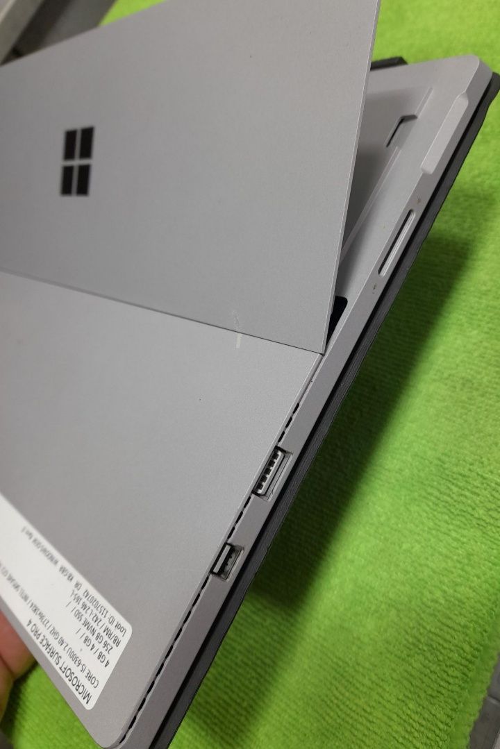 Ноутбук Microsoft Surface Pro-4  на I-5
