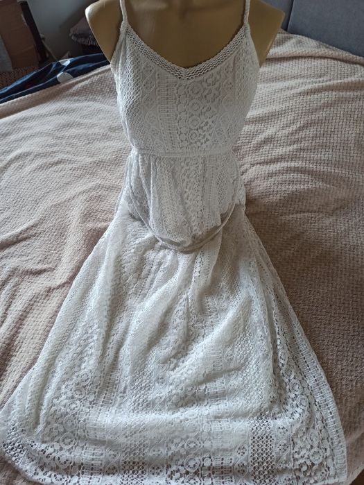 Sukienka damska biała w koronkę