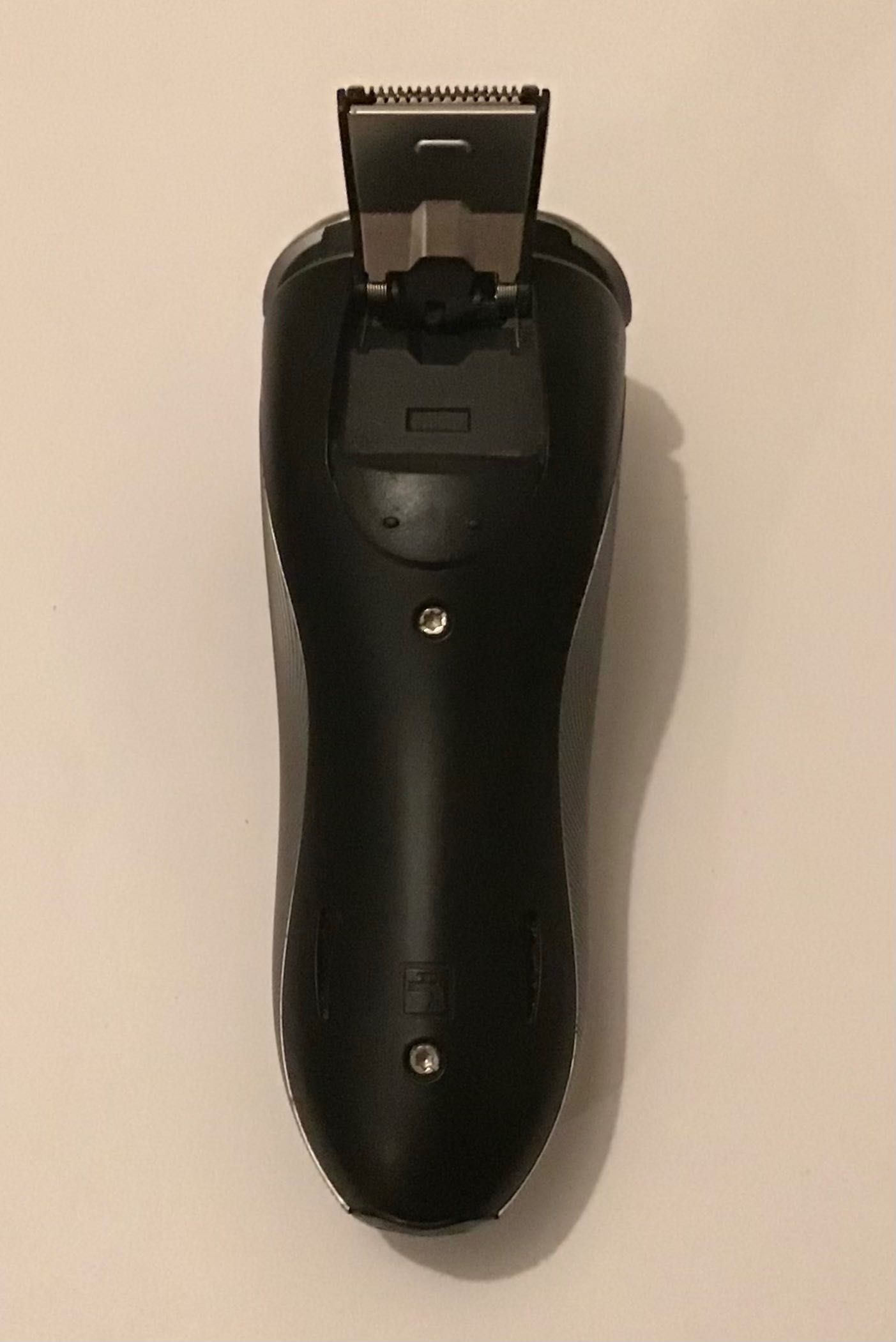Máquina de barbear Philips 8200