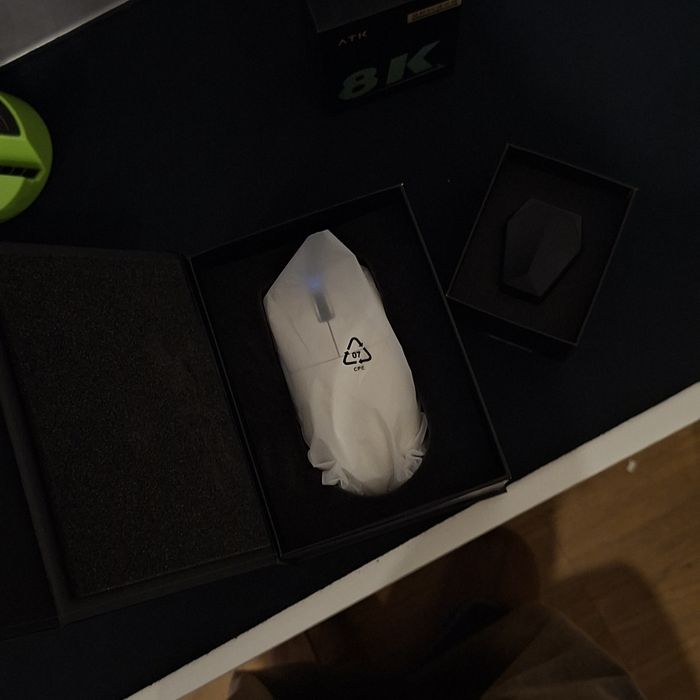 ATK X1 Pro Max – Rato Gaming Ultra-leve + Dongle 8K
