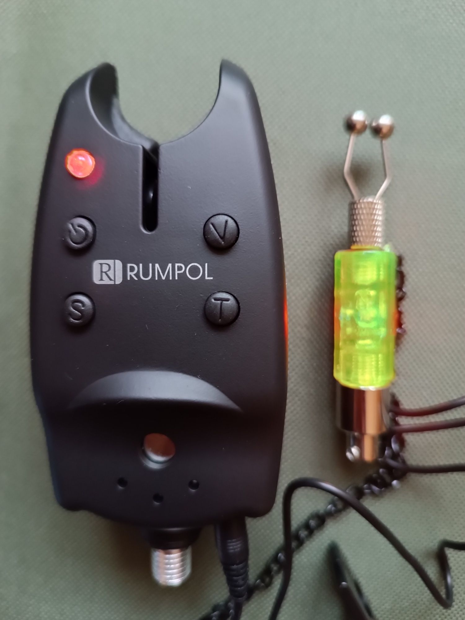 Електронний сигналізатор клювання + свінгер на ланцюжку з підключенням