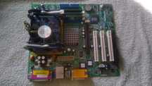 Retro płyta główna z procesorem, radiatorem, pamięcią RAM Asrock P4S61