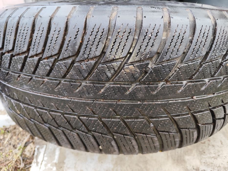 Продам резину зима.