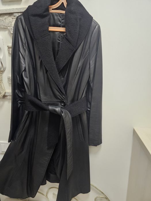 Пальто женское  кожаное