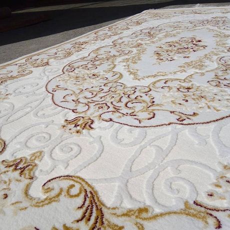 Високоякісний килим з бахрамою