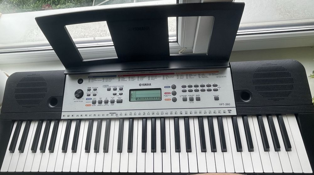 Синтезатор YPT-260 Yamaha
