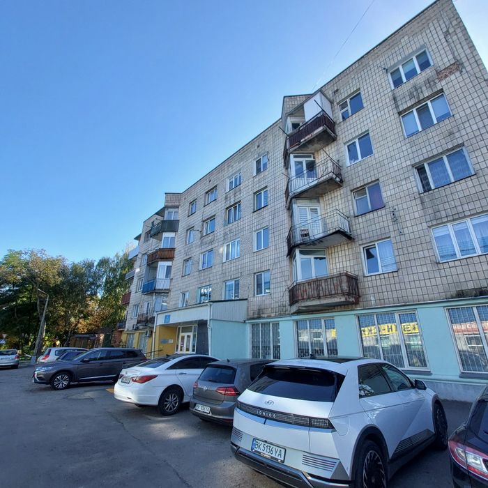Кімната  в  гуртожитку  затишна, з ремонтом,  БК Текстильник