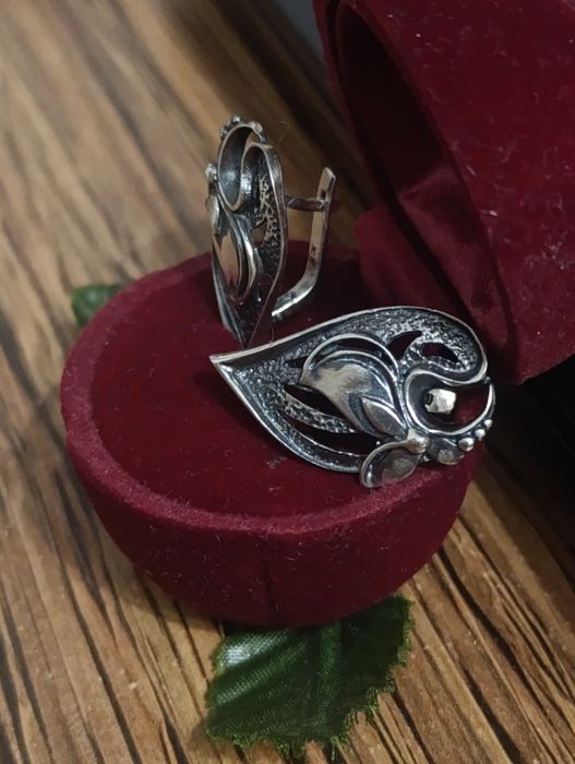 Кульчики, повністю срібні