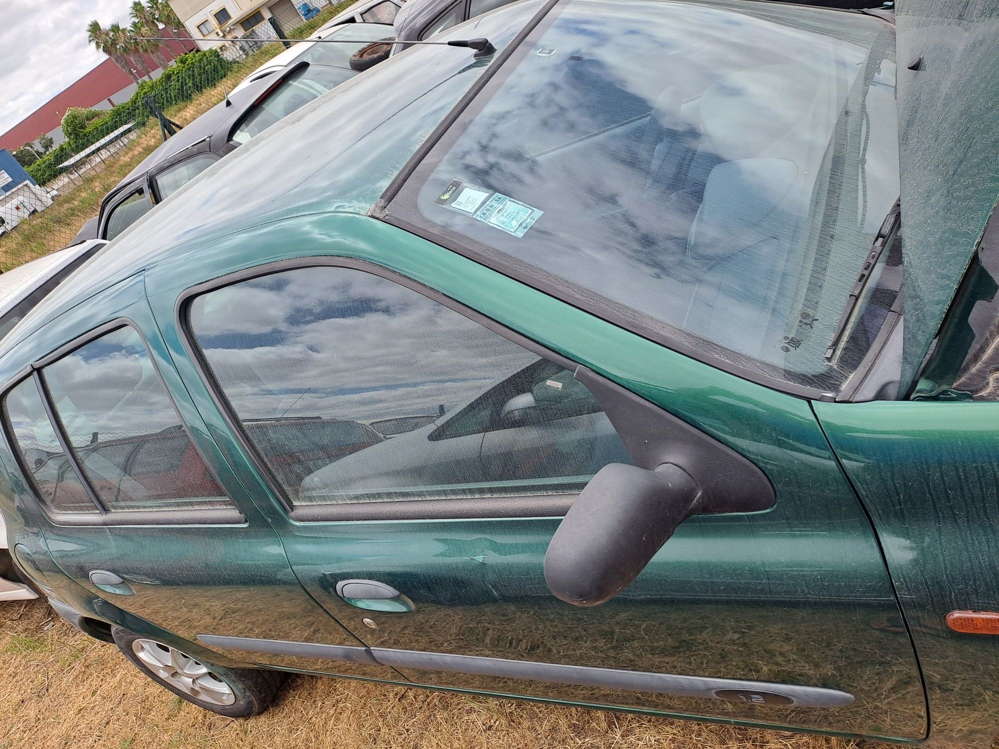 Ret clio  2001 muito  conservado