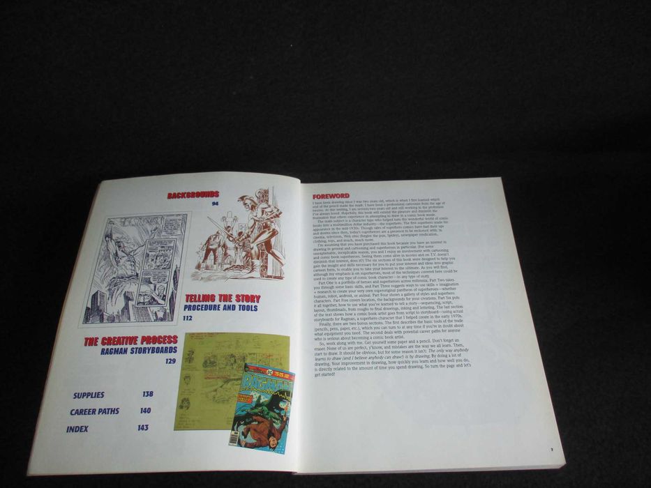 Livro SuperHeroes Joe Kubert's Wonderful World of Comics