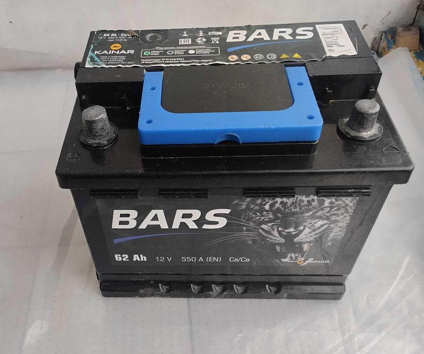 Автомобильный аккумулятор Bars