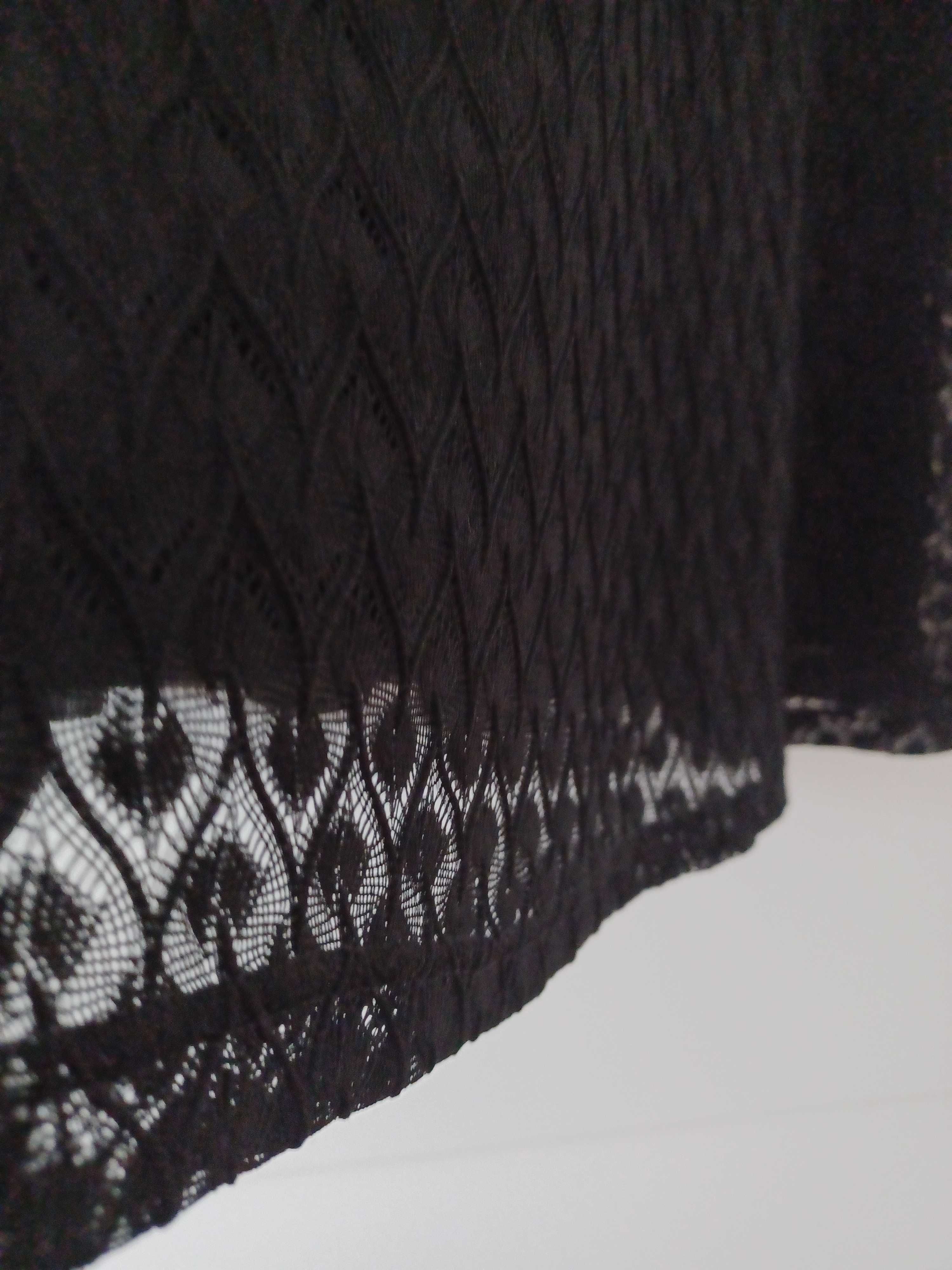 Koronkowa sukienka Orsay "mała czarna"