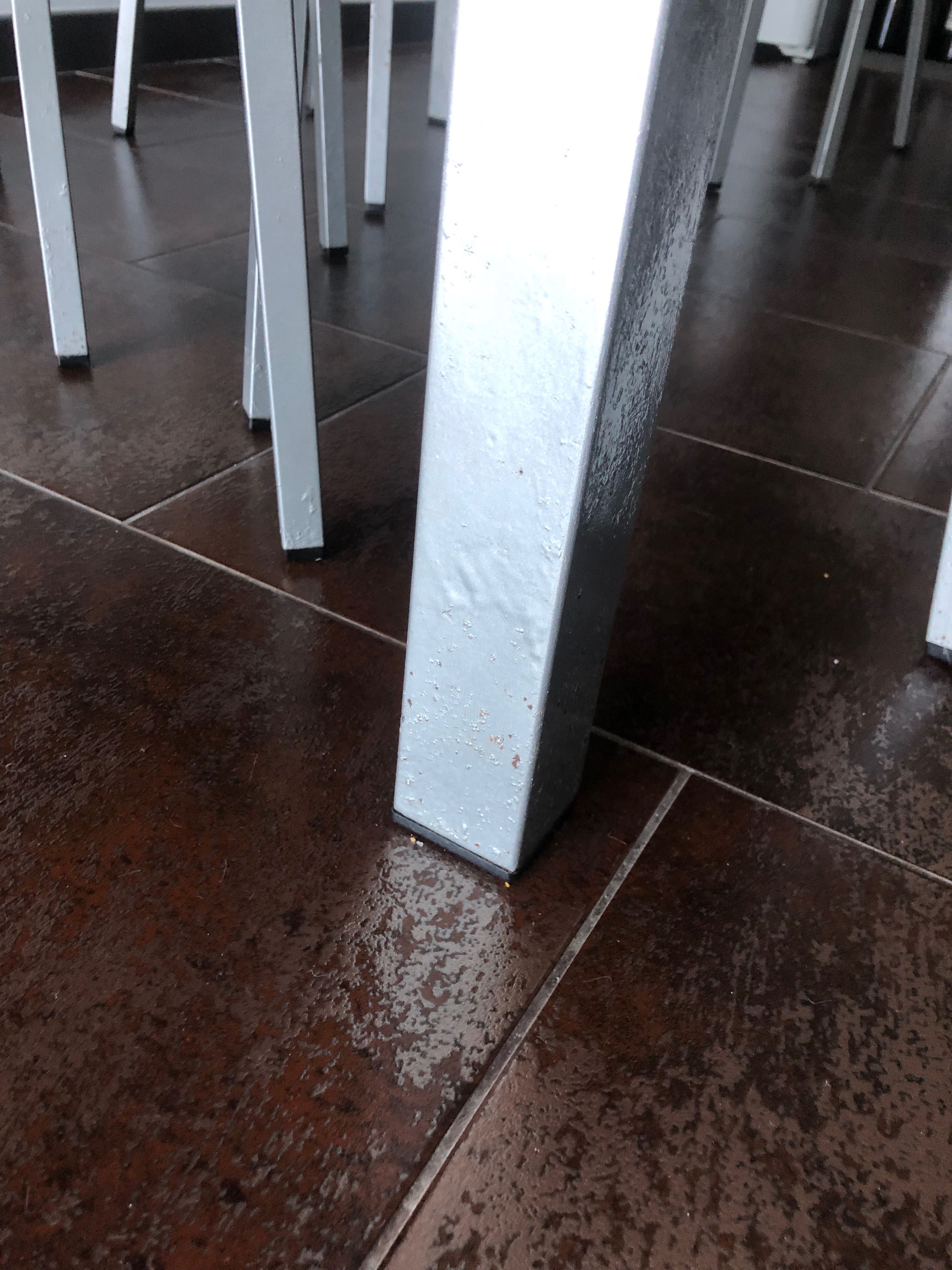 Mesa de cozinha em vidro