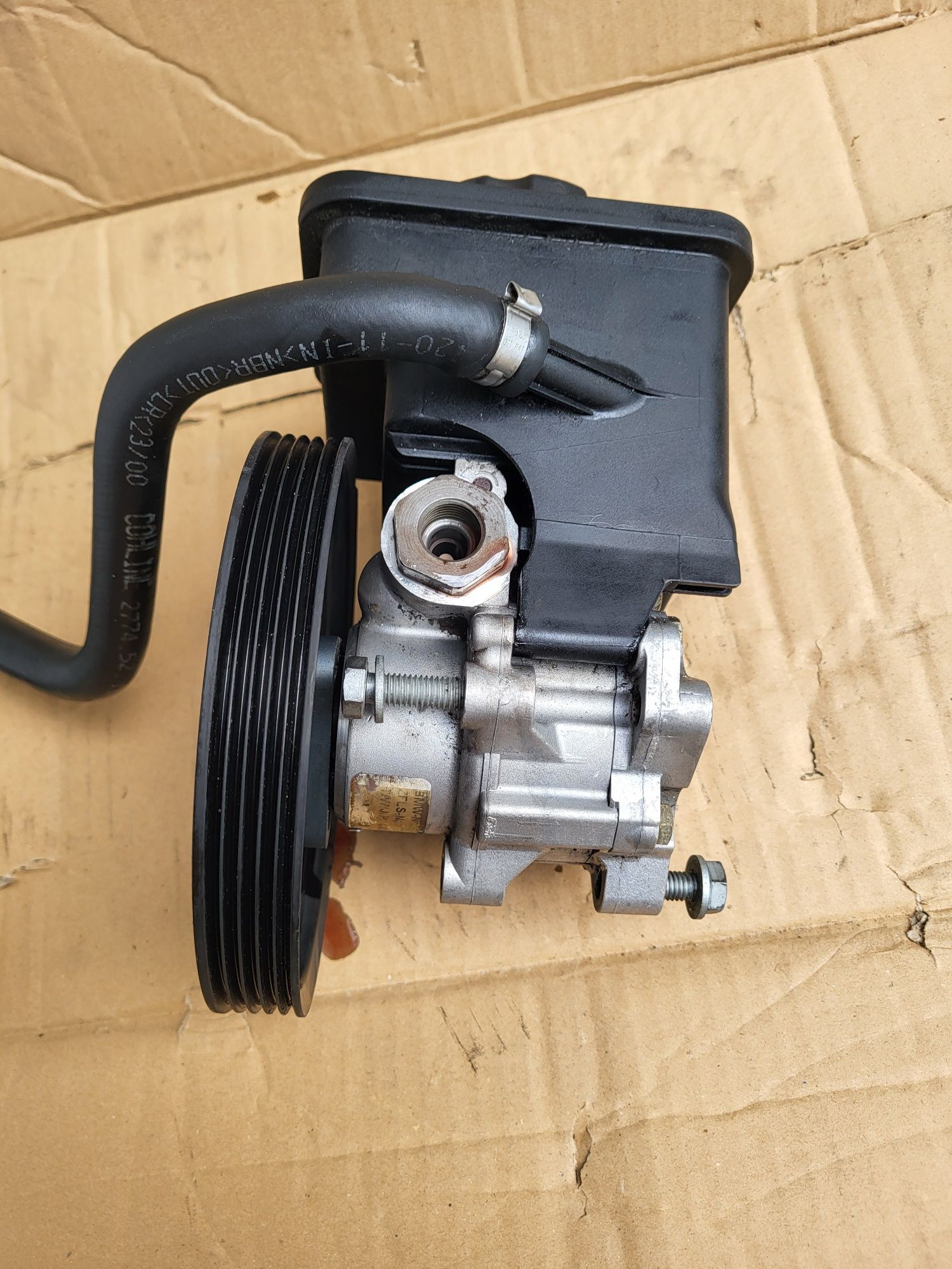Pompa wspomagania ZF  BMW E46 320D 136KM