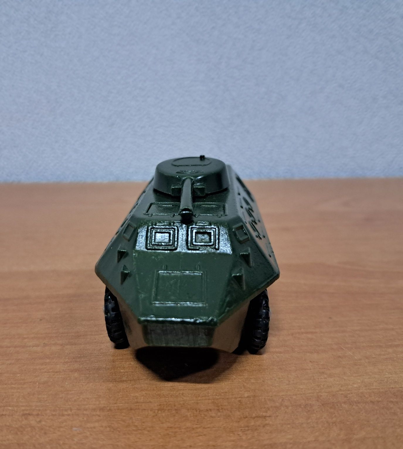 БТР игрушка СССР.