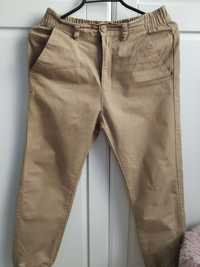 Spodnie chłopięce Reserved 146 cm