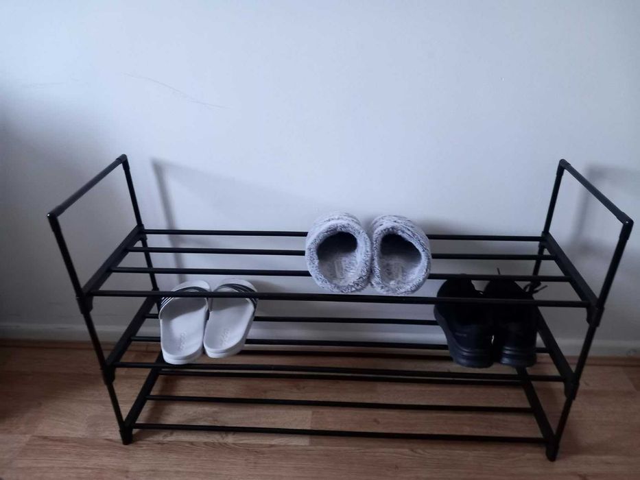 Czarna 3 poziomy do przechowywania na pudełka buty dom