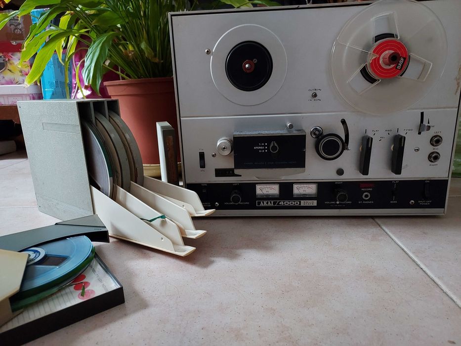 Gravador de fita Akai 4000 de 1970 + 20 fitas