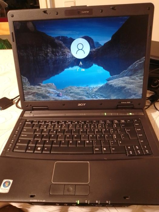 Portátil acer a funcionar