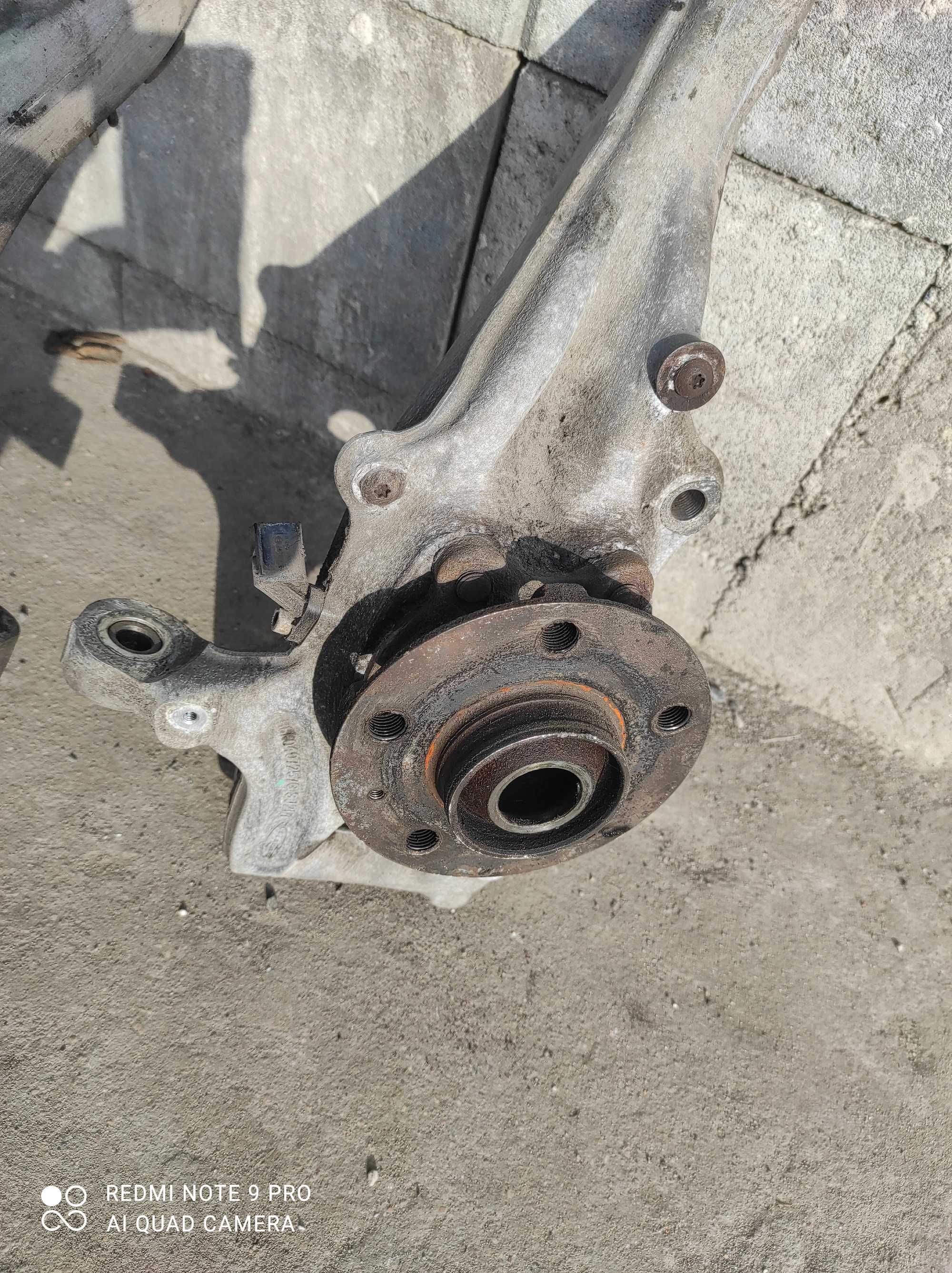Audi a4 b8 a5 zwrotnica piasta prawa lewa oryginał kompletna