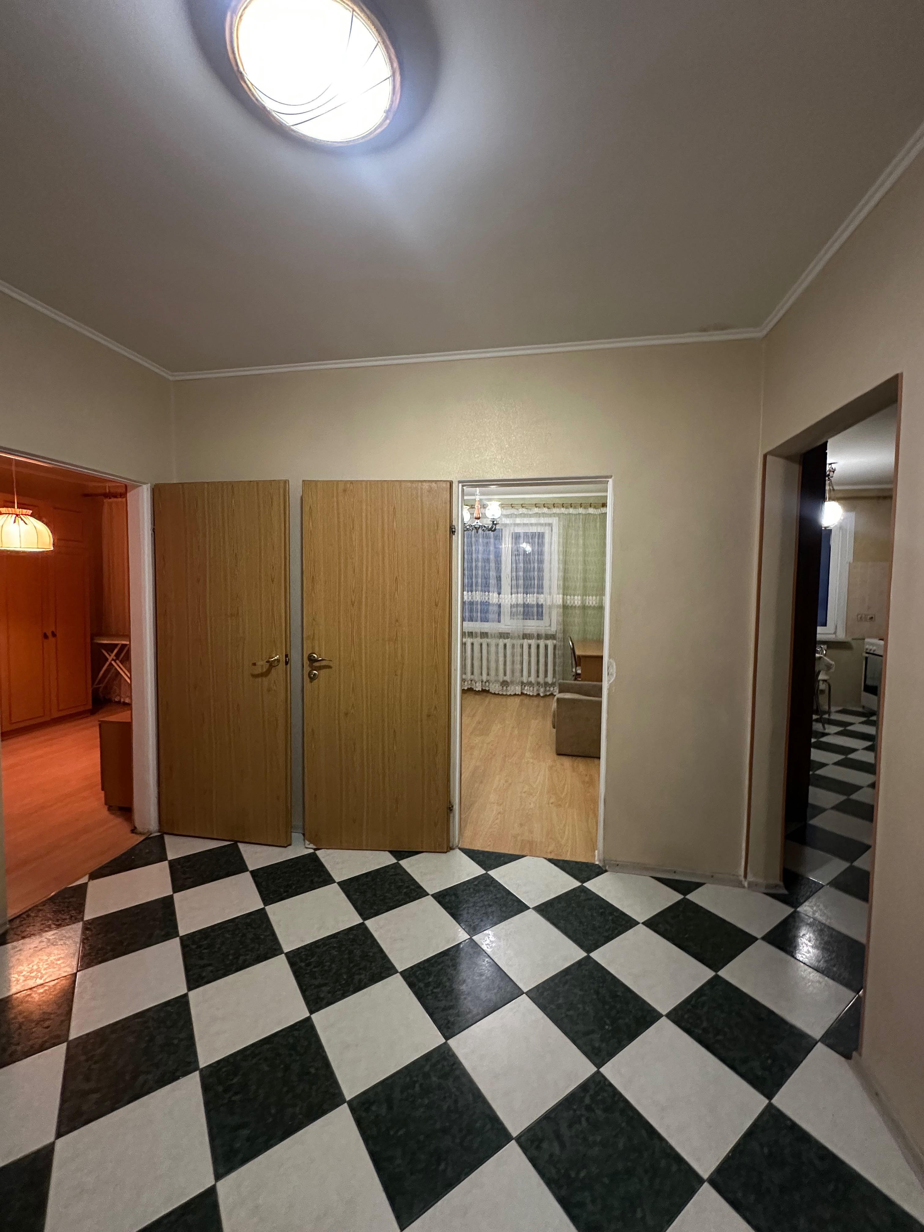 Оренда 3-кімнатної квартири по вул.Симона Петлюри, 25Б
