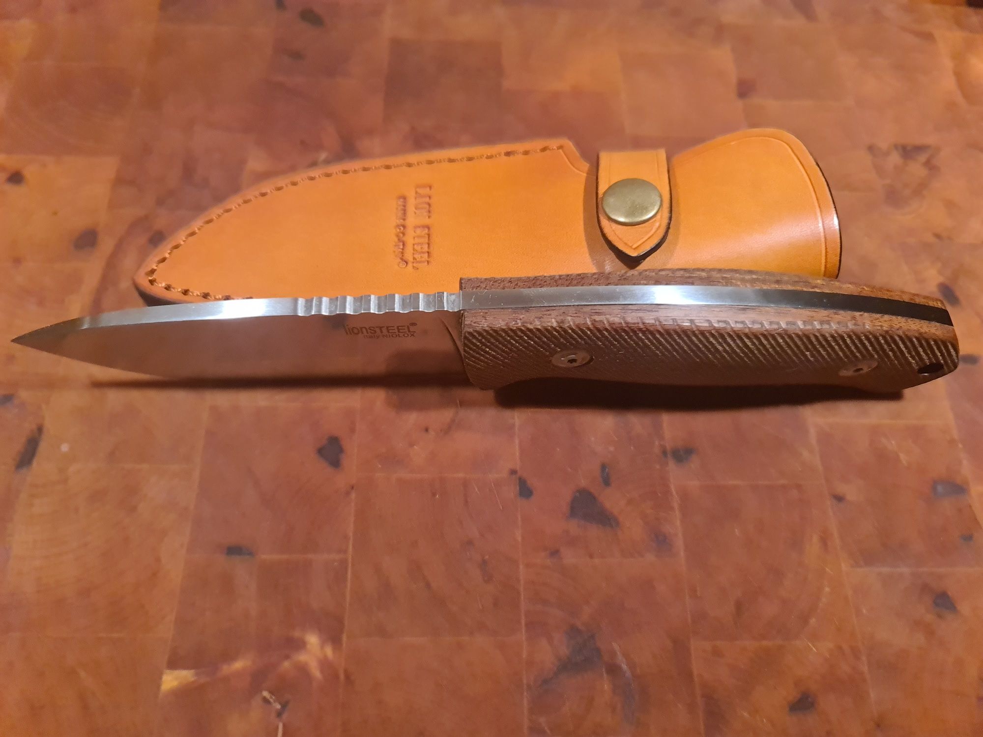 Nóż LionSteel Niolox, bushcraft, survival, myślistwo