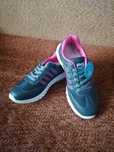 Buty sportowe, damskie, Nowe, rozmiar 38