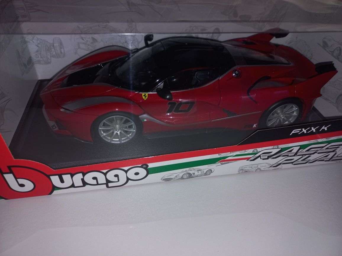Bburago Ferrari FXX K,skala 1:18
