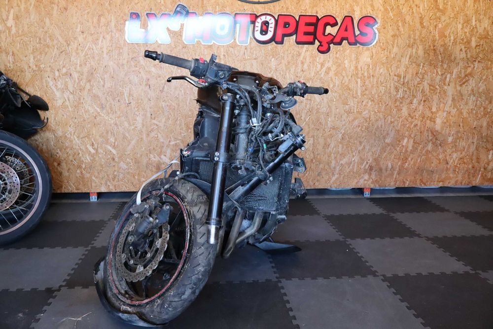 Kawasaki Z900 ano 2018  para peças.