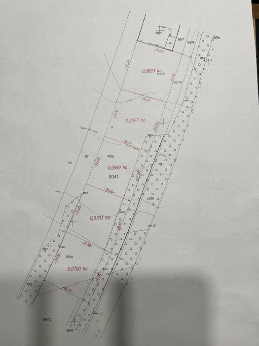 Działka budowlana bez mediów w mieście