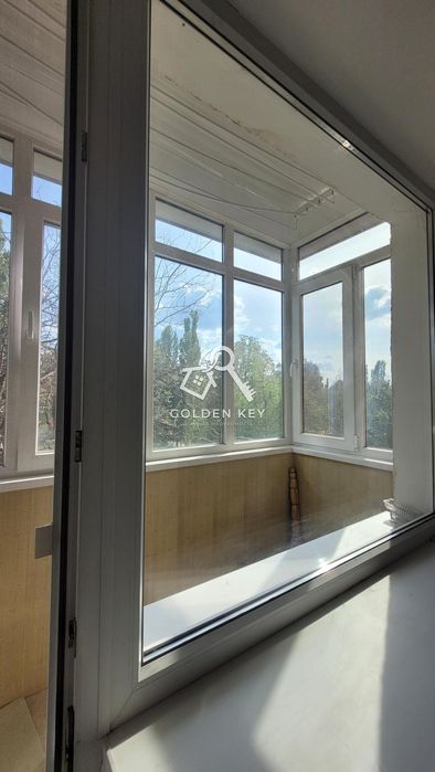 Продаж 4-кімнатної квартири на пл.Артема