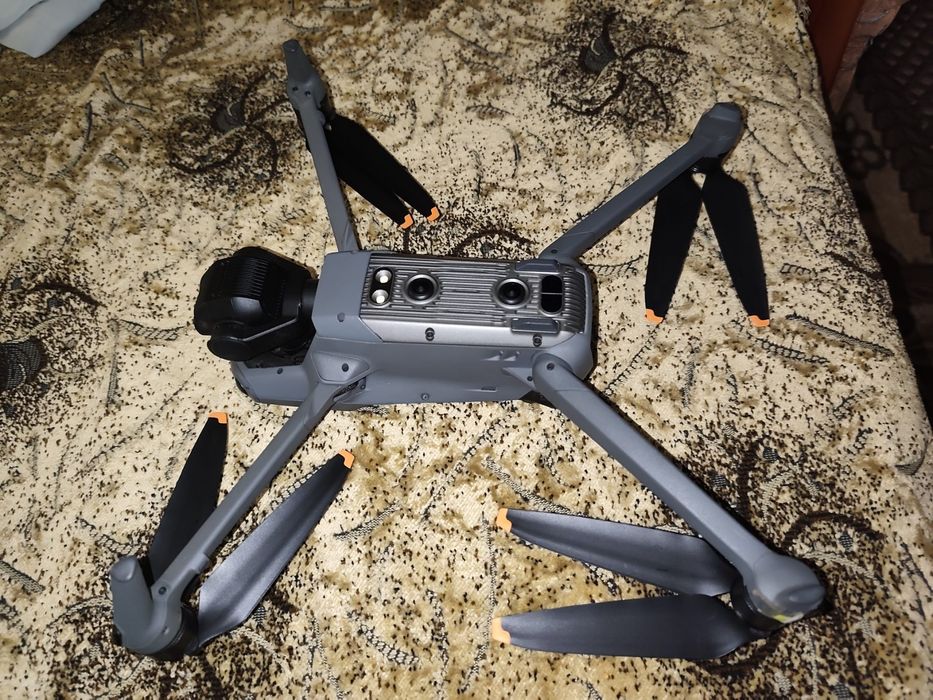 dji mavic 3t с тепловизором, пульт.