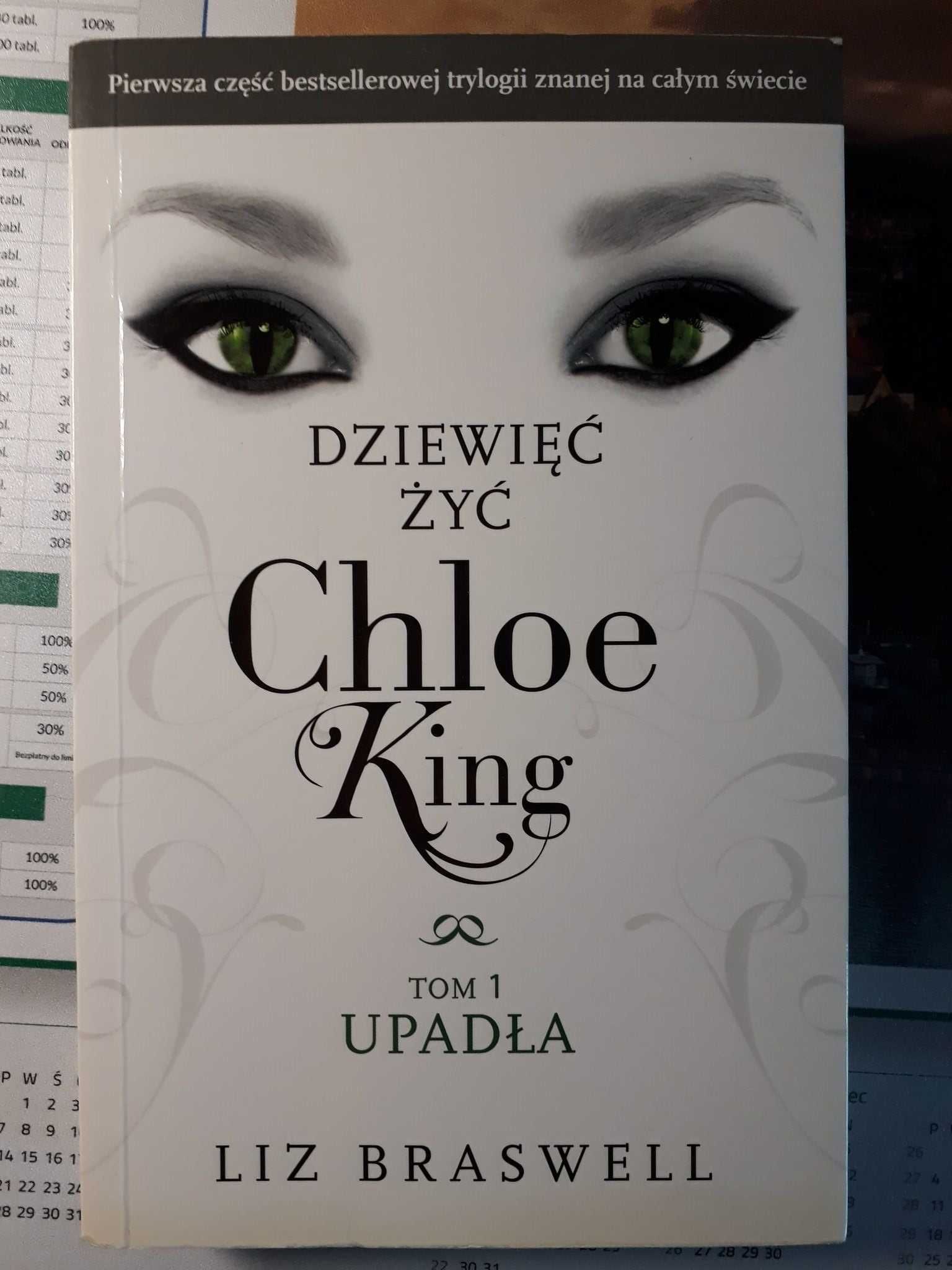 Dziewięć żyć Chloe king. Komplet: Tomy 1-3
