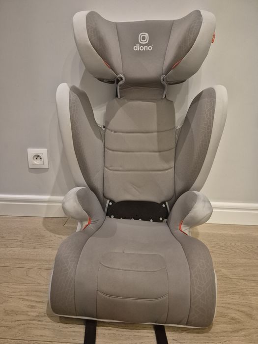 Fotelik samochodowy DIONO