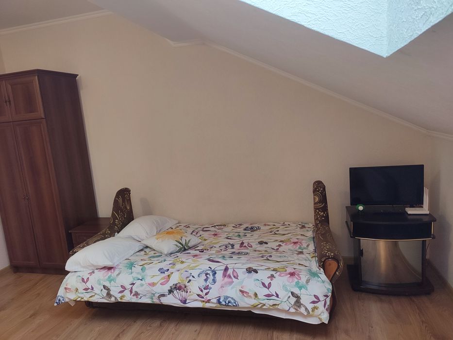 DOBA - ЦЕНТР  1кім. 5-6 місць. Завжди тепла !