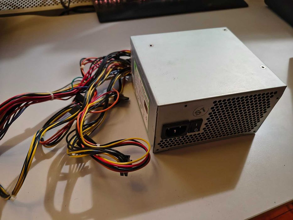 Zasilacz HEC 450 W – sprawny