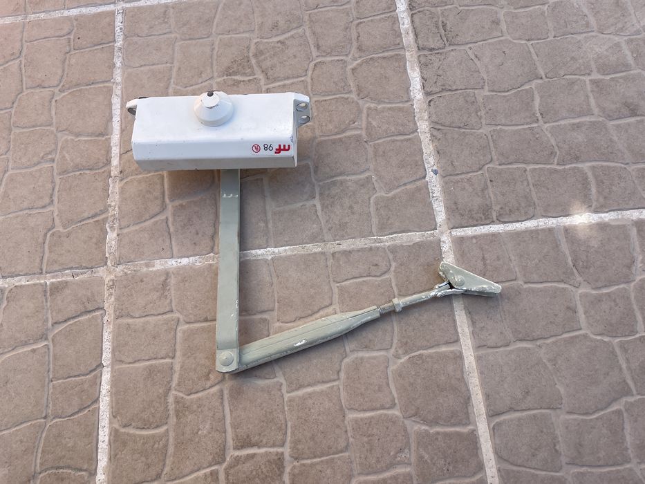 Mola aérea para porta.