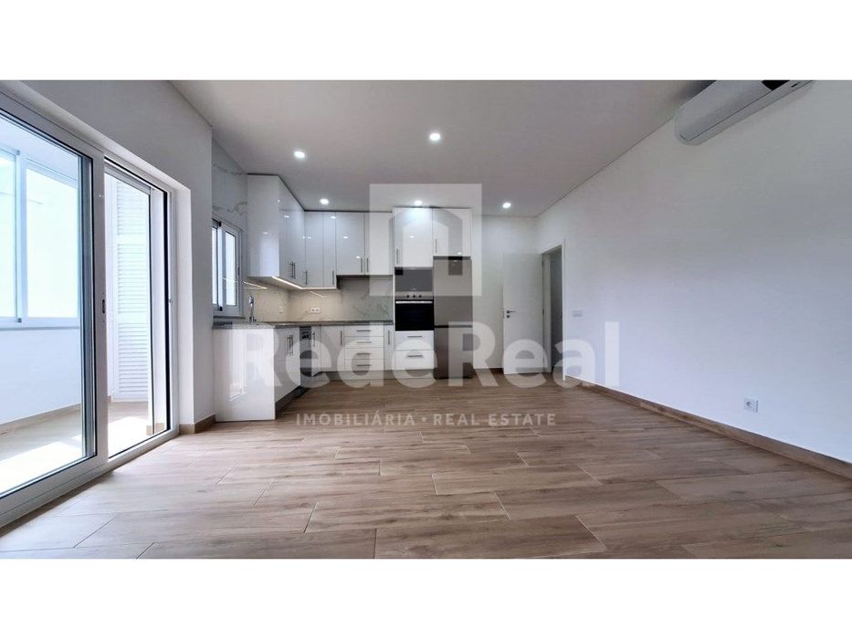 Apartamento T4+1 para arrendamento anual em Faro