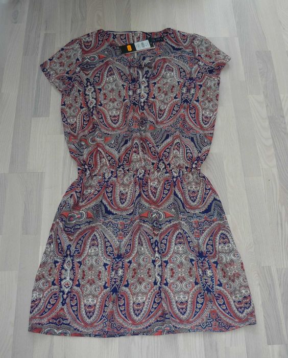 Nowa wzorzysta sukienka Pretty Girl roz. XL