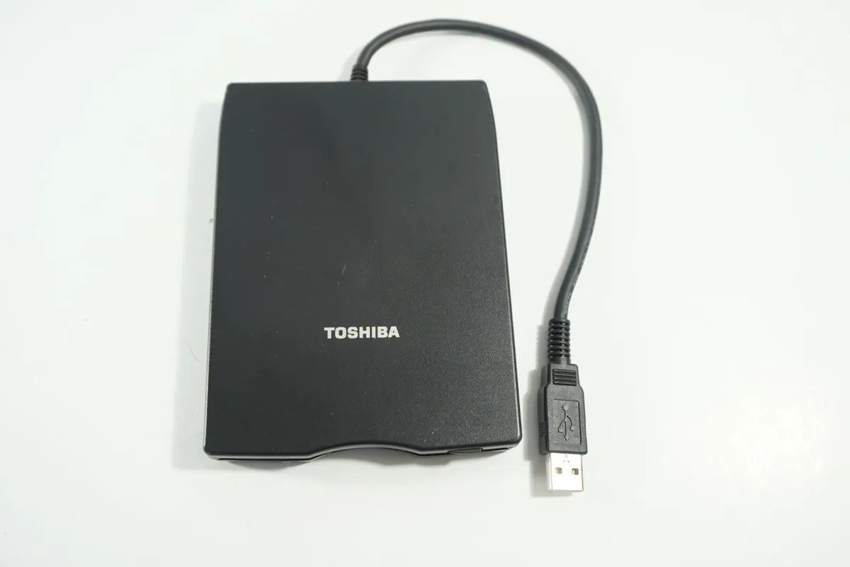 PA3109U-3FDD - Stacja dyskietek Toshiba - 1,44MB PC - 1 x USB - zewnet