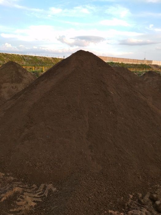 Ziemia przesiewana, humus, podłoże pod trawnik, ziemia ogrodowa