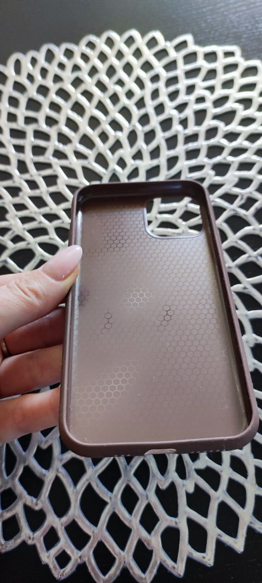 Nowe etui na iPhone mleczna czekolada satynowe